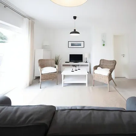 Ariane - Achterwasser-findling Дом отдыха Netzelkow